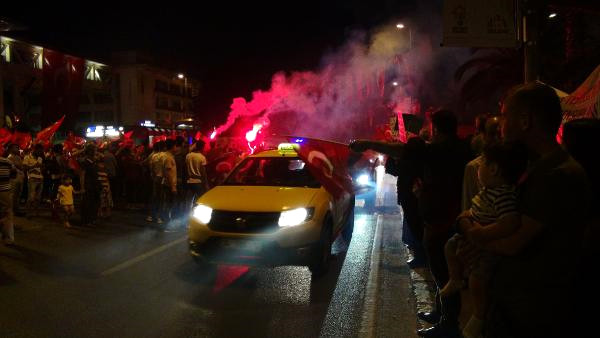 İstanbul Emniyet Müdürlüğü Önünde 15 Temmuz Nöbeti