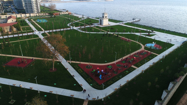 İstanbul’da Vatandaşlar Millet Bahçelerine Koştu