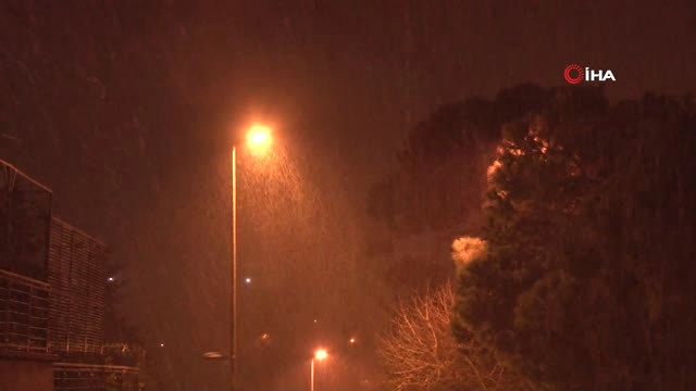 İstanbul’da Beklenen Kar Yağışı Başladı