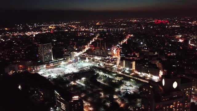 Taksim Meydanı Yılbaşı Kutlamaları Öncesi Havadan Görüntülendi – Yeniden