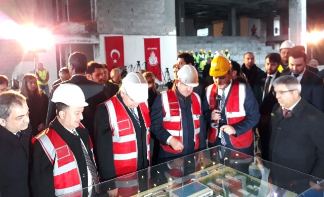 Dışişleri Bakanı Çavuşoğlu, Başkan Uysal ile BM Gençlik Merkezi İnşaatını İnceledi