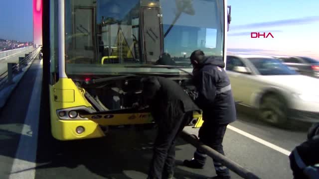 Metrobüs Arıza Yaptı, Trafikte Yoğunluk Yaşandı