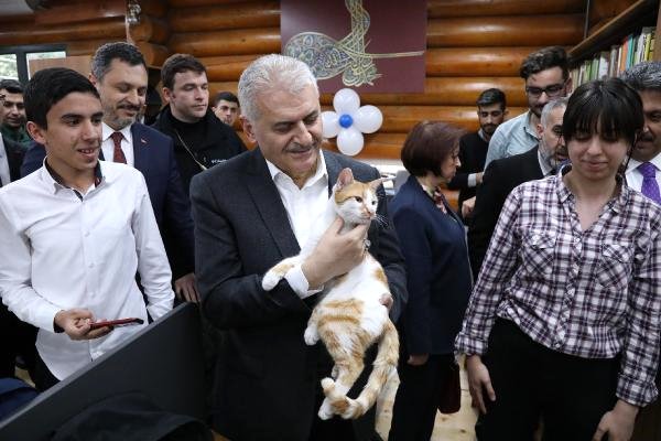Binali Yıldırım Çamlık Millet Kütüphanesi’ni Açtı