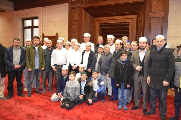 İstanbul Müftüsü: Gençlerimizi Cami, Mabet ile Buluşturmak Önemli