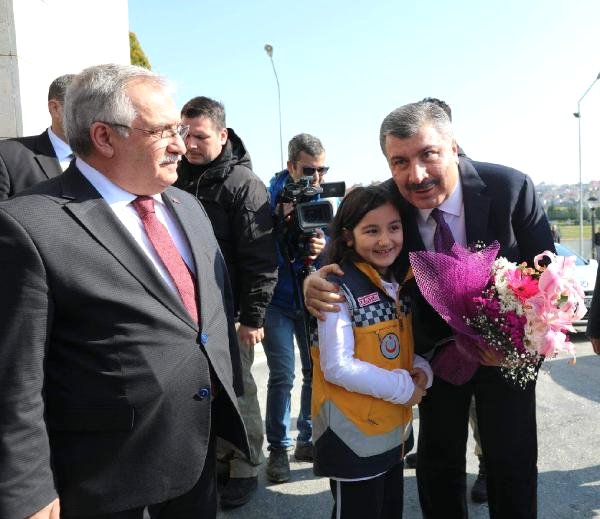 Sağlık Bakanı Koca: Ambulansların Önceliği Var, Yaşanan Olay Üzücü