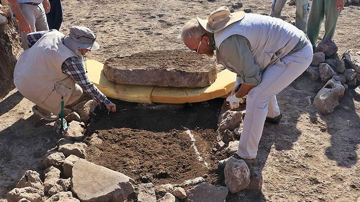 Çayönü Tepesi’nde 3 sandık mezar daha bulundu