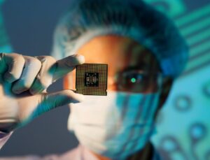 Intel 14. Kuşak Core-HX Serisine Daha Fazla Çekirdek ve Önbellek Ekleyecek